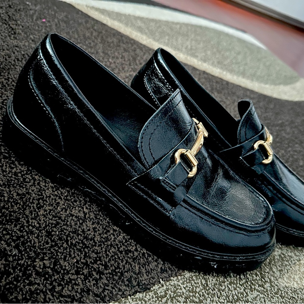 Women’s black leather, Steve Madden loafers size 8